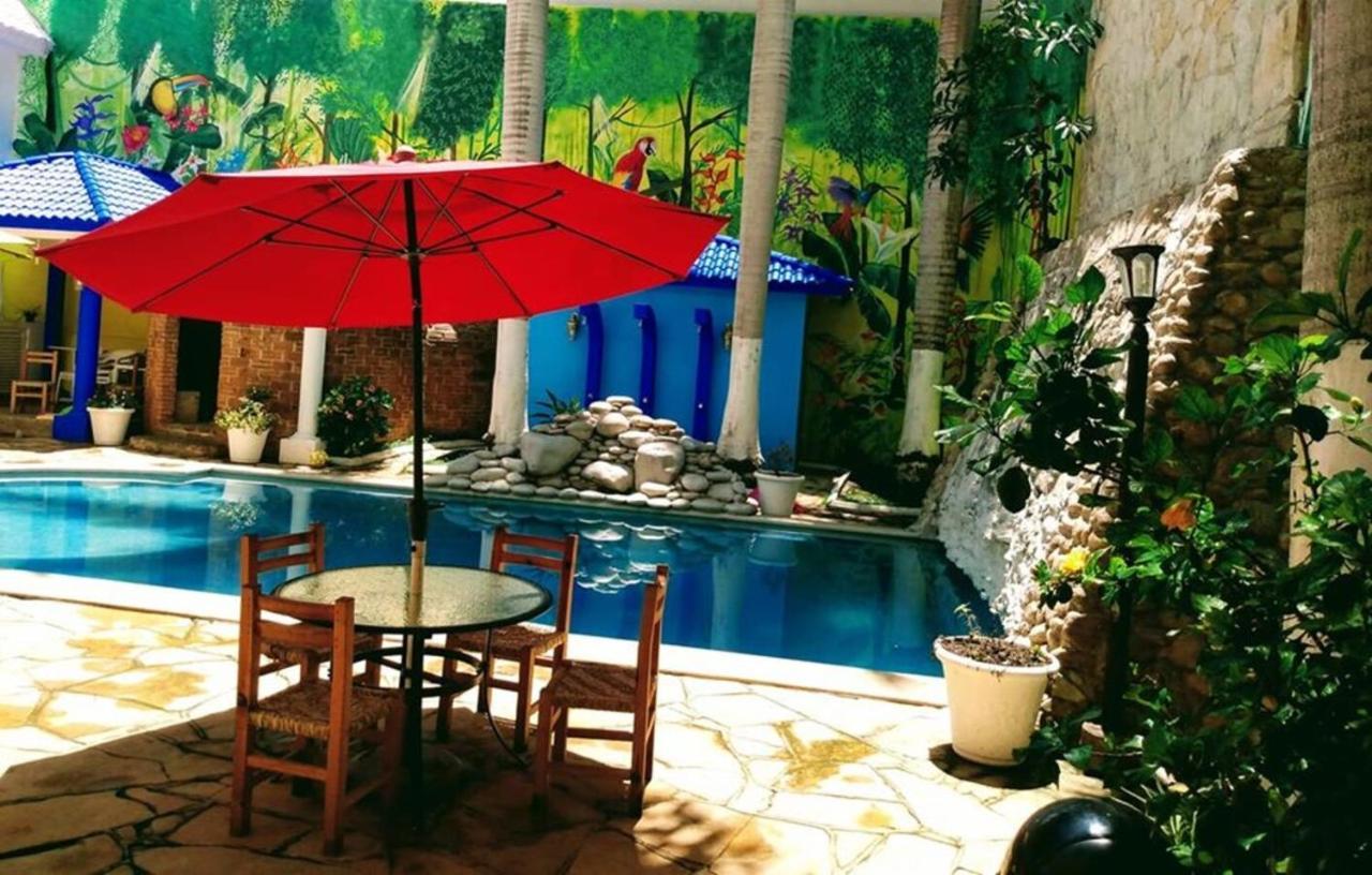 Hotel Esmeralda تامبيكو المظهر الخارجي الصورة