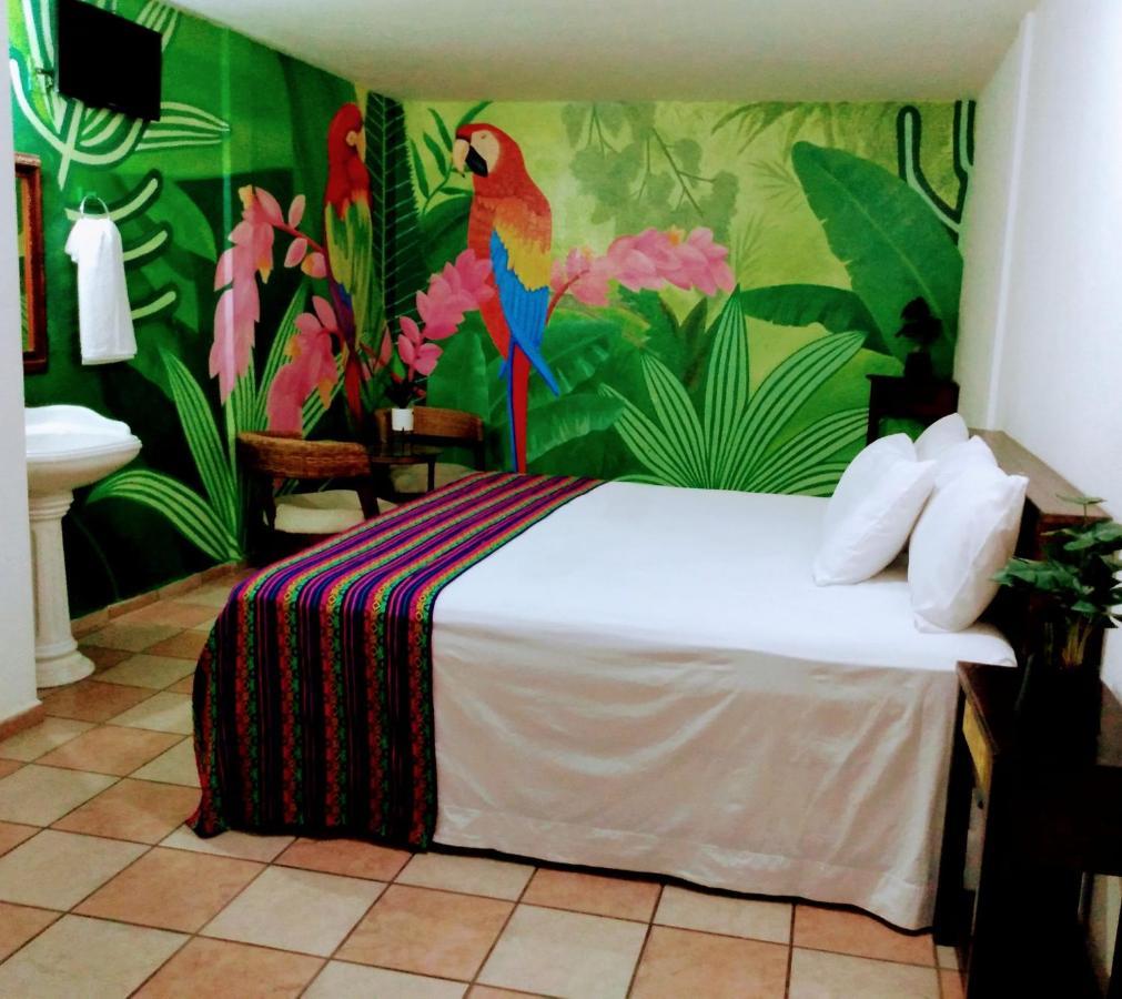 Hotel Esmeralda تامبيكو المظهر الخارجي الصورة