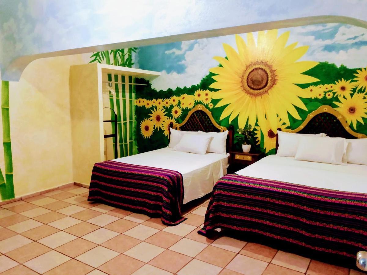 Hotel Esmeralda تامبيكو المظهر الخارجي الصورة