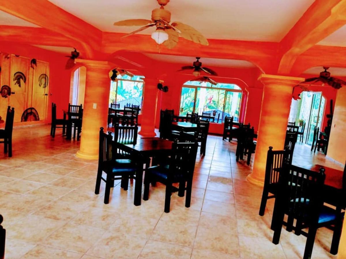 Hotel Esmeralda تامبيكو المظهر الخارجي الصورة