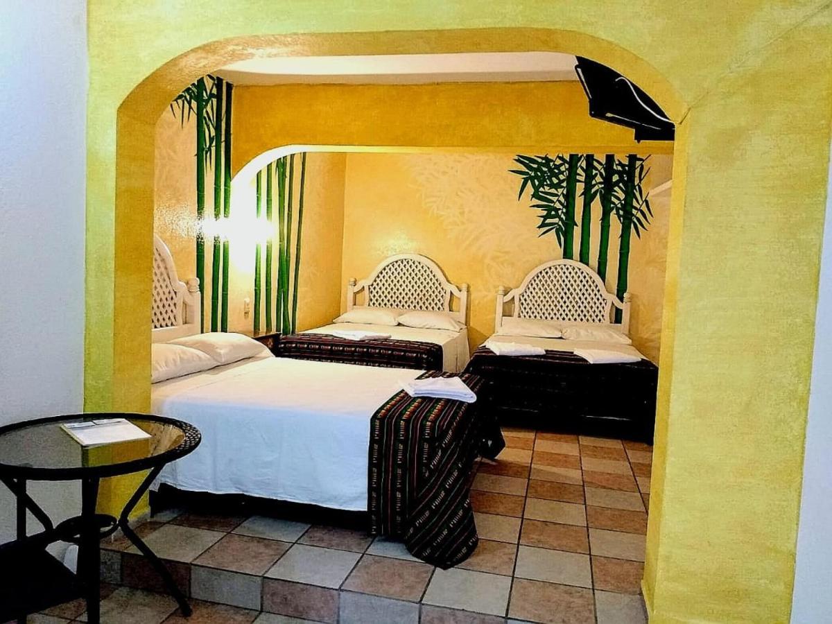 Hotel Esmeralda تامبيكو المظهر الخارجي الصورة