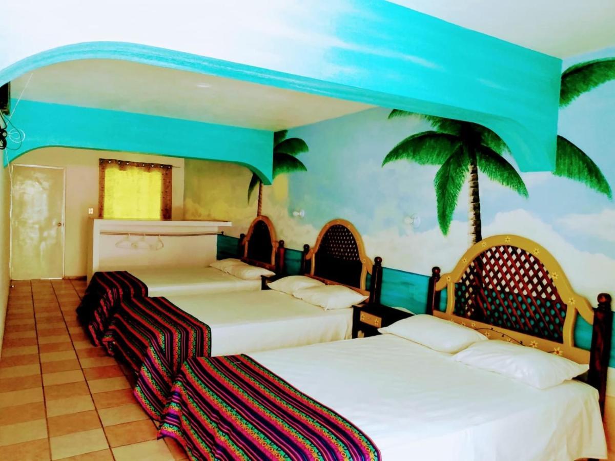 Hotel Esmeralda تامبيكو المظهر الخارجي الصورة