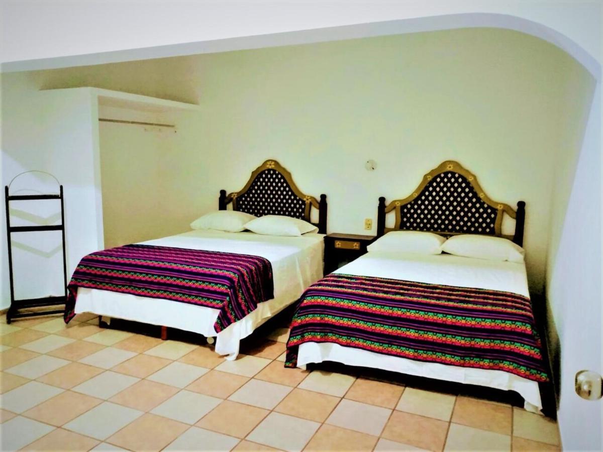 Hotel Esmeralda تامبيكو المظهر الخارجي الصورة